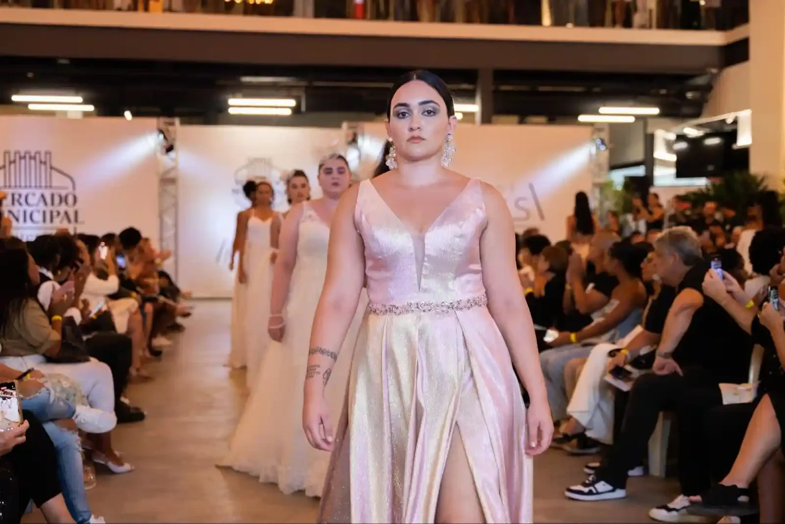 Nova Lucius faz lançamento Coleção Feminina Outono Inverno 2024 – School Models Fashion Show