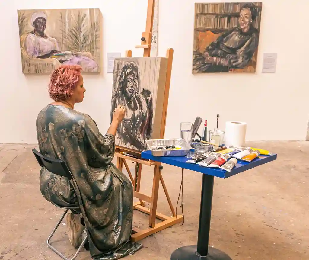 Panmela Castro pintará ao vivo o retrato da senegalesa Rose Dieng-Kuntz