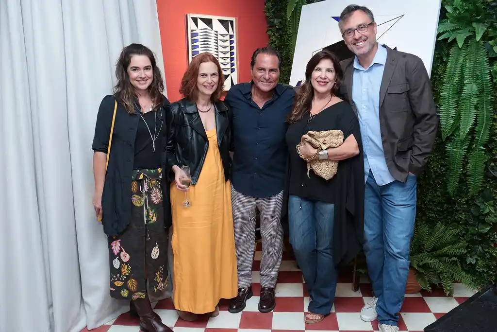 Abertura da exposição Marco Figueiredo: (In)Congruências do Imaginário-Artista radicado em Miami e no Rio expõe no Hotel Santa Teresa MGallery