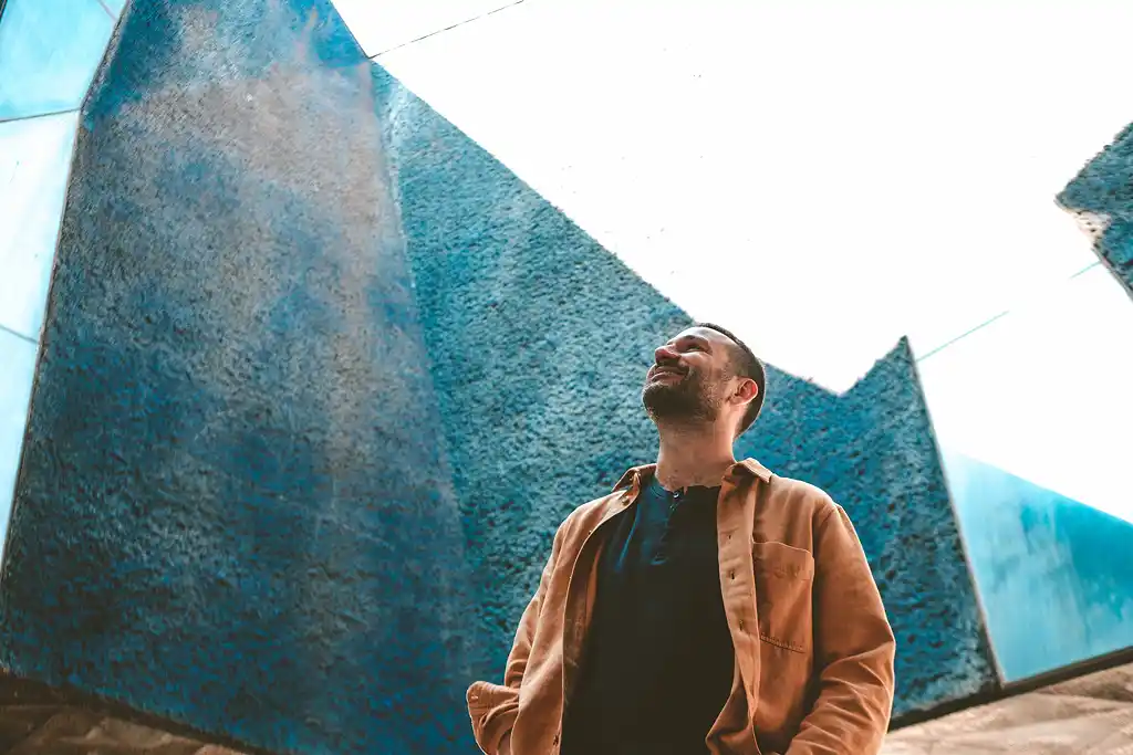 Em turnê pela América Latina, autor, músico, letrista e produtor barcelonês Hugo Arán faz única apresentação no Rio, na sede do Instituto Cervantes