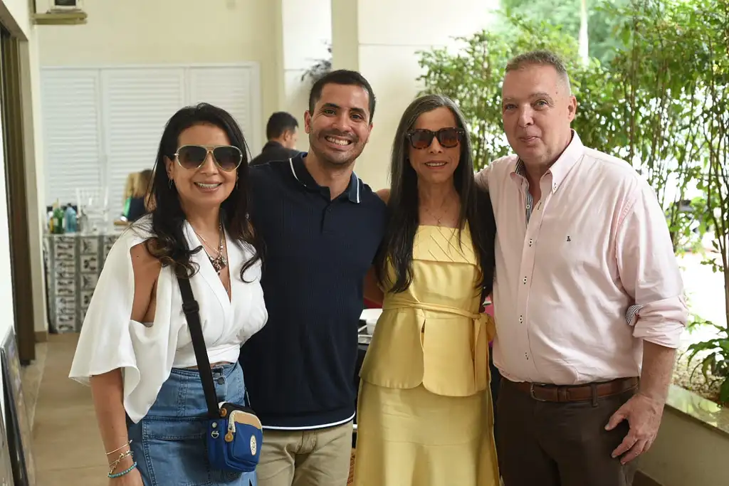 Celebração de 66 anos de Bayard Do Coutto Boiteux na Barra Olímpica é animado com pocket show