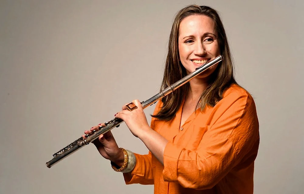 Entrevista com a flautista, cantora e compositora Gabriela Koatz: a nova voz do samba-jazz carioca