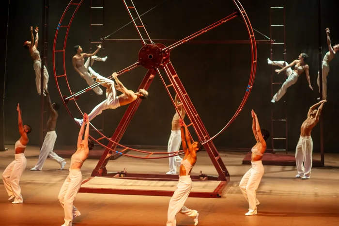 Companhia de dança Deborah Colker realiza turnê nacional do espetáculo mais ousado de sua trajetória