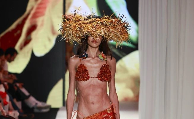 Salinas aposta em brasilidade e cores intensas no Rio Fashion Week