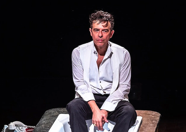 Gustavo Gasparani volta à cena com Como Posso Não Ser Montgomery Clift?