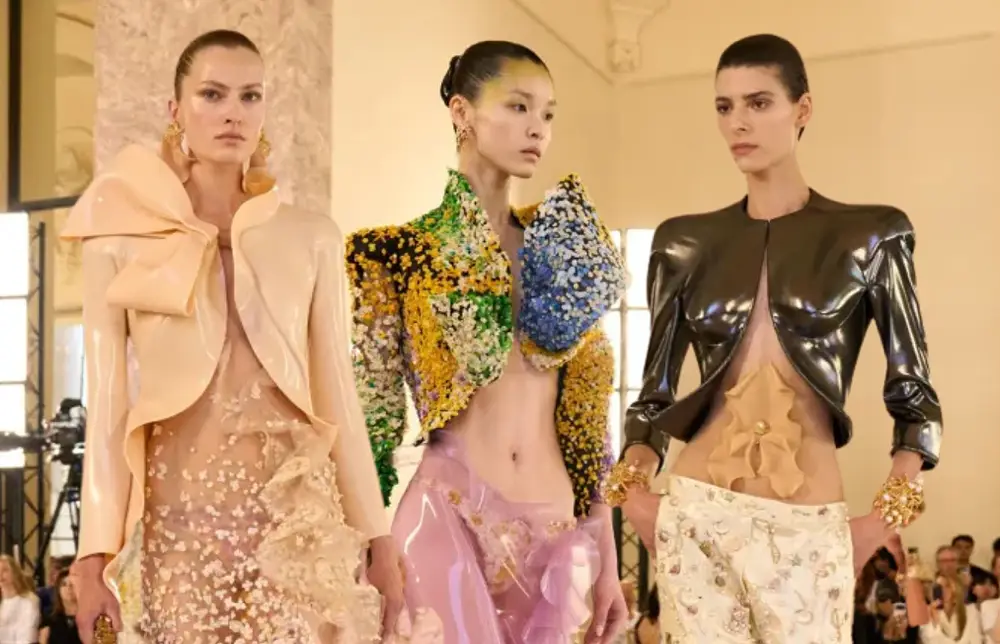 Schiaparelli desafia os códigos da alta-costura com a coleção The Abyss